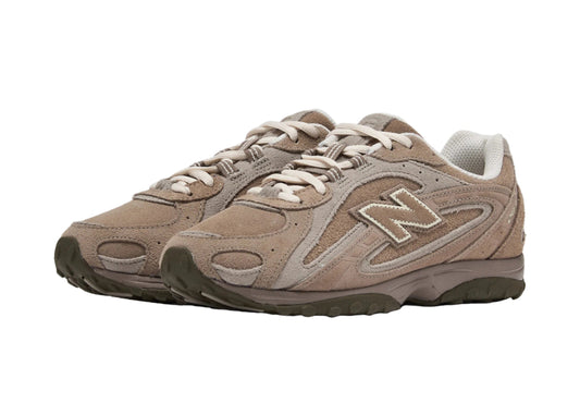 New Balance
204L Mushroom/Arid Stone sneakers