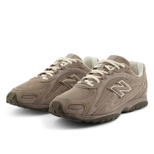New Balance
204L Mushroom/Arid Stone sneakers